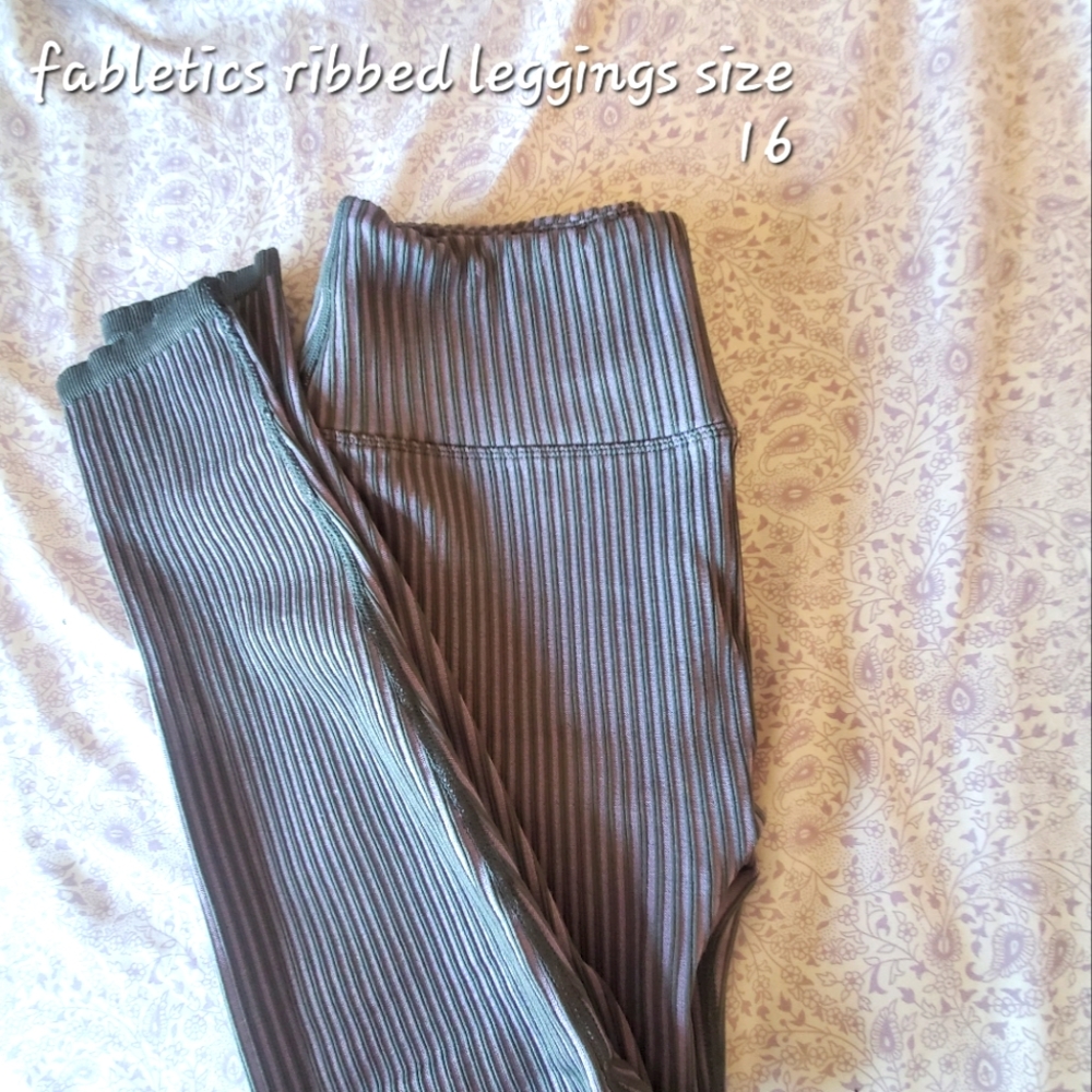 Fabletics Ribbed Purple Leggins